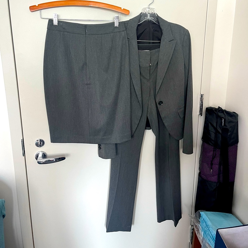 Grey express suit w jacket, TWO pairs of pants, and pencil skirt, size 0 and 00S